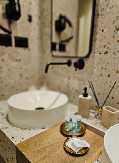 Novi'S Luxury Apartment 2 Gjirokastër Esterno foto