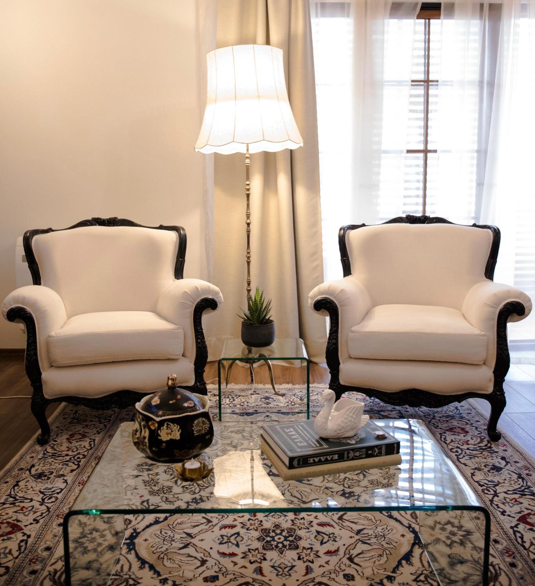 Novi'S Luxury Apartment 2 Gjirokastër Esterno foto